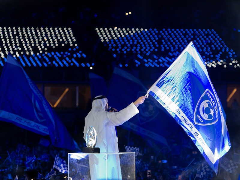الجسمي يشارك بإحتفالية هيئة الترفيه لنادي الهلال ويوجه رسالة من القلب لأعضاء الفريق